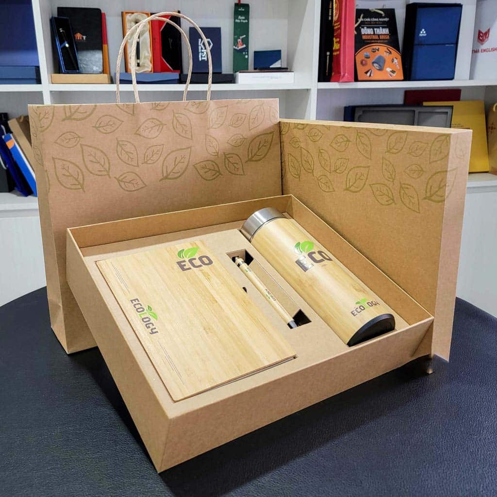 ECO1-set-qua-tang-so-tay-but-tre-binh-giu-nhiet-tre-eco1-qua-tang-than-thien-moi-truong-qua-tang-doanh-nghiep-introngdongvn-3